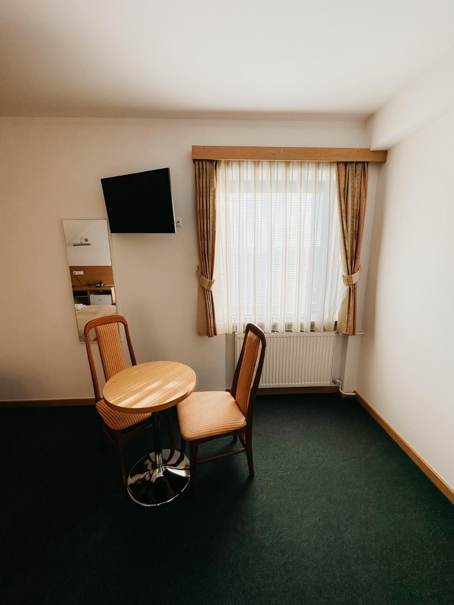 Hotel Oskar Zaplata Preddvor Habitación foto